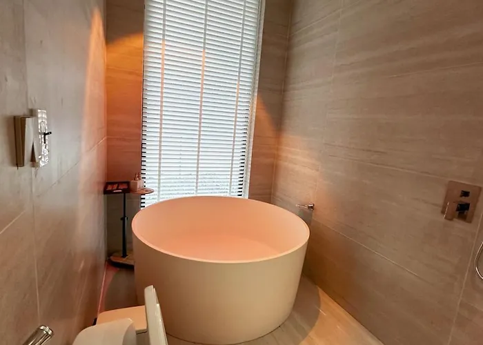 Phú Xuân - Gần Dốc Hoàng Hôn, Rộng View Sông lều