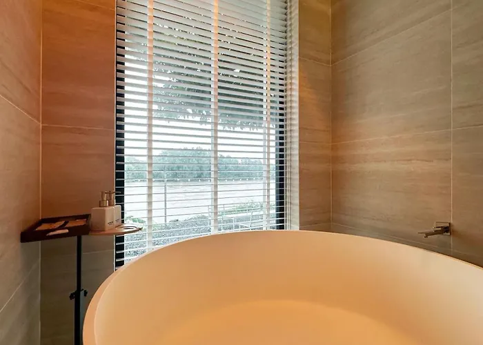 Phú Xuân - Gần Dốc Hoàng Hôn, Rộng View Sông