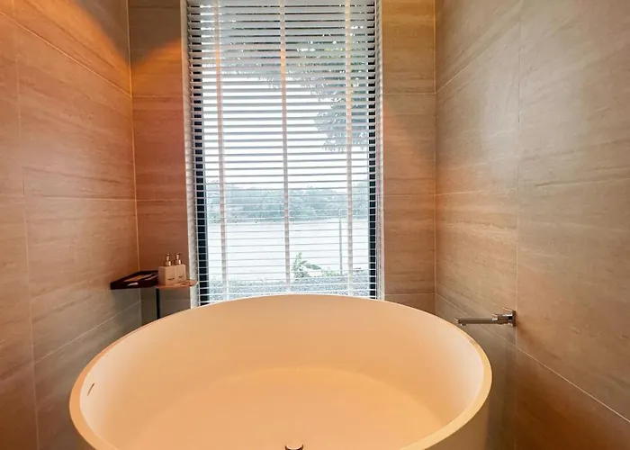Phú Xuân - Gần Dốc Hoàng Hôn, Rộng View Sông *