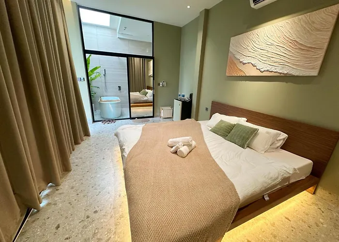 Phú Xuân - Gần Dốc Hoàng Hôn, Rộng View Sông lều